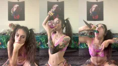 Thumbnail of Glitter Puke W Vile