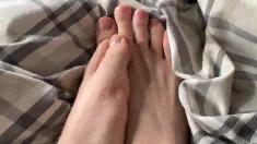 Thumbnail of Meet My Feet!