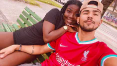 Thumbnail of Estava Passeando De Patins Na Praia De Piratininga, Encontrei Uma Deusa Andando De Bike E Fiz Uma Proposta Em Dinheiro