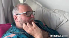 Thumbnail of Putalocura - Remigio Contacta A Una Putita Muy Delgada Para Divertirse Y La Folla Muy Guarro