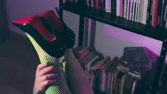 Thumbnail of I Know You Can Resist These Feet