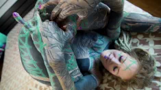 Thumbnail of TATTOO ANAL Gape Loving Girl CUMPLAY