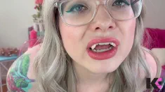 Thumbnail of Kaiiamas Holiday Fang Drain Feeding