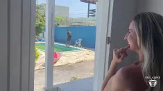 Thumbnail of PISCINEIRO FODE A ESPOSA DO PATRAO LOIRA GOSTOSA