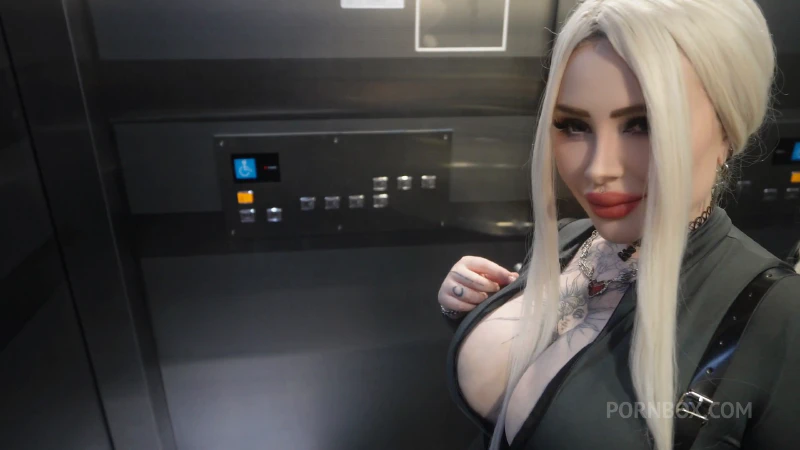 Peach Gardens gets in the elevator